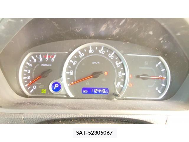 Toyota VOXY 2016-03 8629661-11