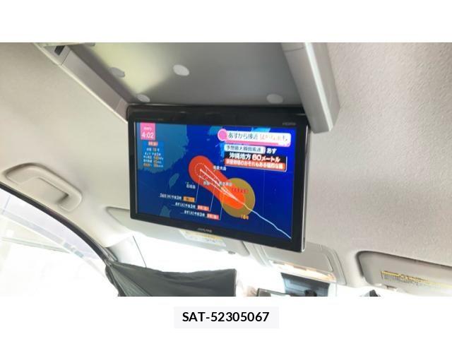 Toyota VOXY 2016-03 8629661-13