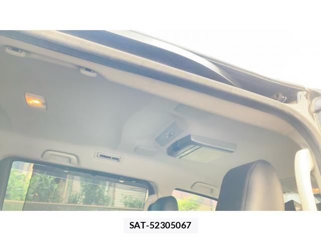 Toyota VOXY 2016-03 8629661-14