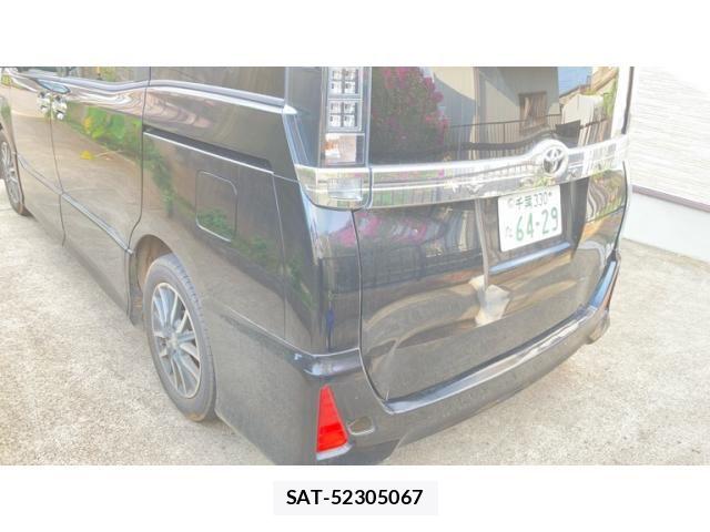 Toyota VOXY 2016-03 8629661-1