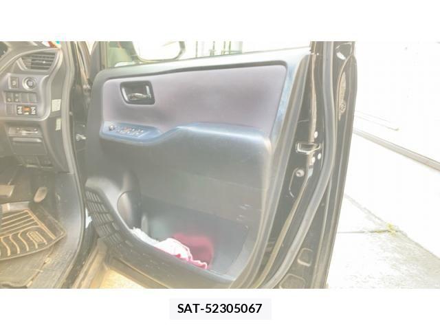 Toyota VOXY 2016-03 8629661-5
