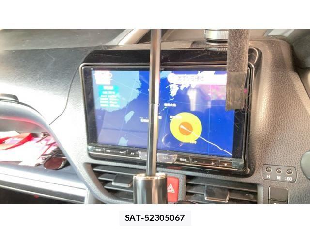 Toyota VOXY 2016-03 8629661-8