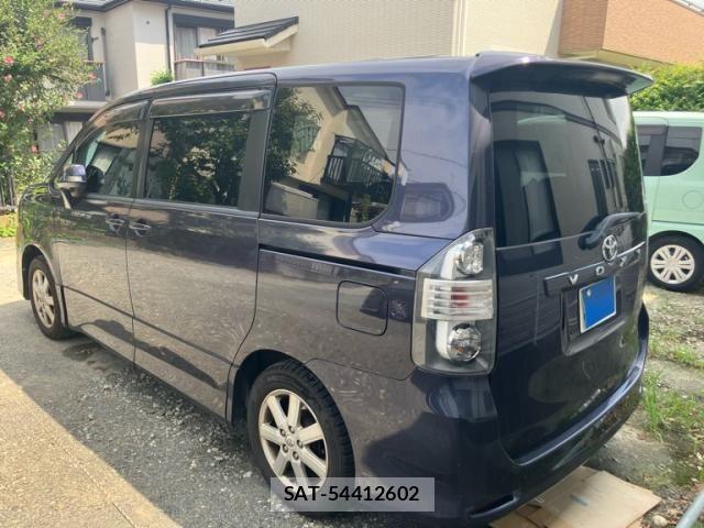 Toyota VOXY 2008-07 8629677-10