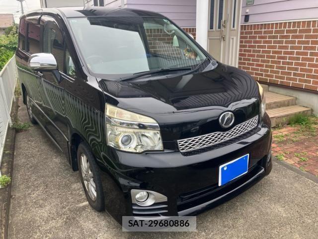 Toyota VOXY 2013-12 8629671-2