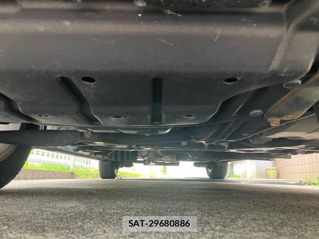 Toyota VOXY 2013-12 8629671-5
