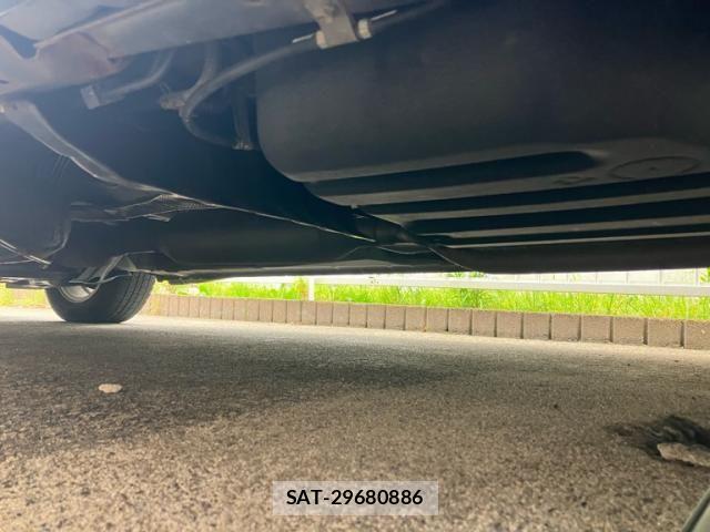 Toyota VOXY 2013-12 8629671-8