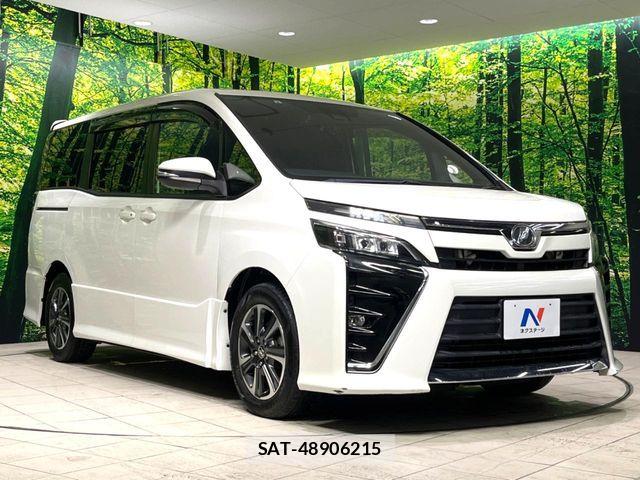 Toyota VOXY 2017-08 8629636-16