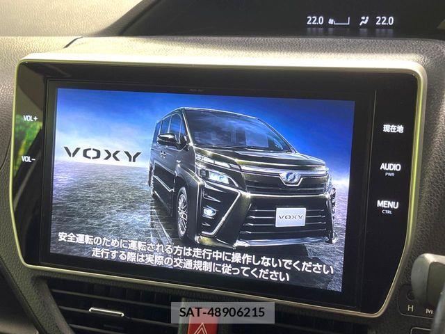 Toyota VOXY 2017-08 8629636-3