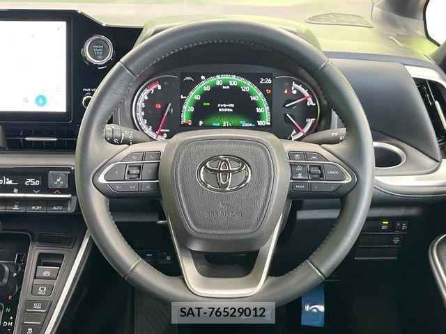 Toyota VOXY 2023-09 8629619-11