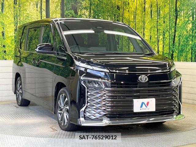 Toyota VOXY 2023-09 8629619-16