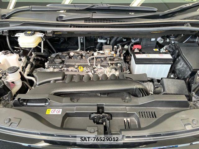 Toyota VOXY 2023-09 8629619-17