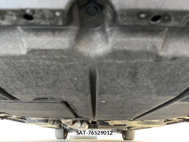 Toyota VOXY 2023-09 8629619-18
