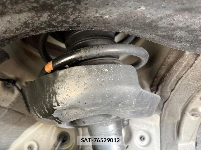 Toyota VOXY 2023-09 8629619-19