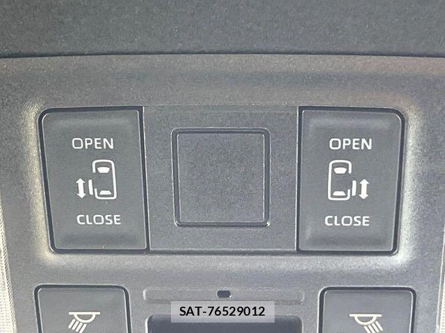 Toyota VOXY 2023-09 8629619-5