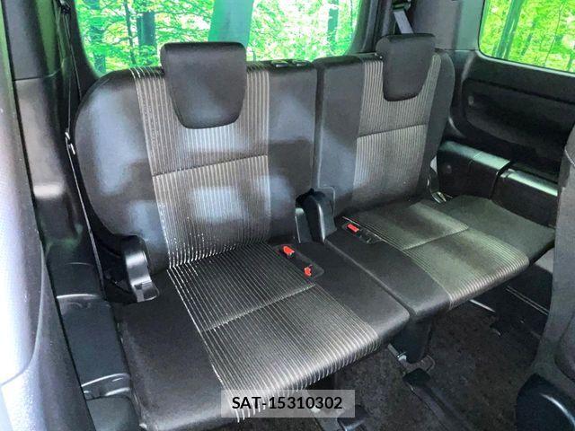 Toyota VOXY 2019-03 8629630-9