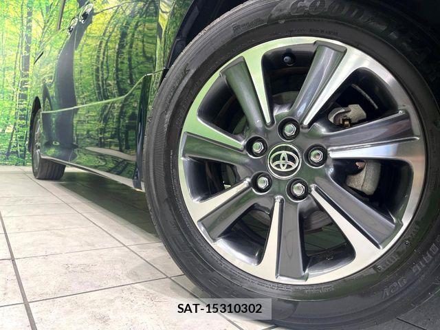 Toyota VOXY 2019-03 8629630-13