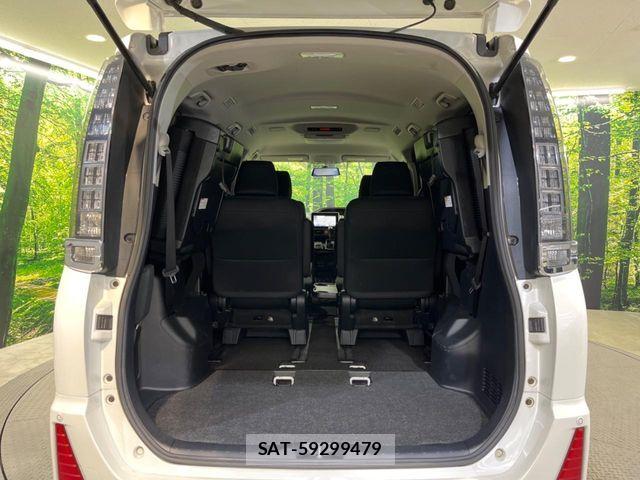Toyota VOXY 2015-12 8629659-11