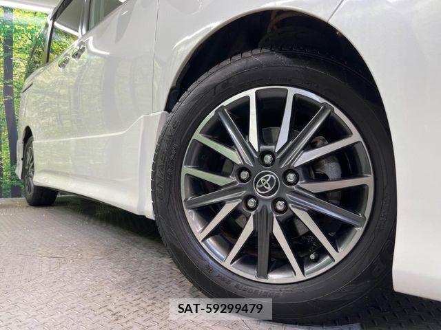 Toyota VOXY 2015-12 8629659-14