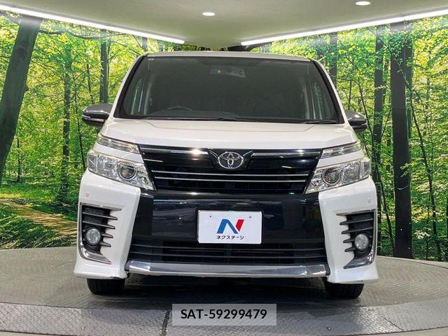 Toyota VOXY 2015-12 8629659-15