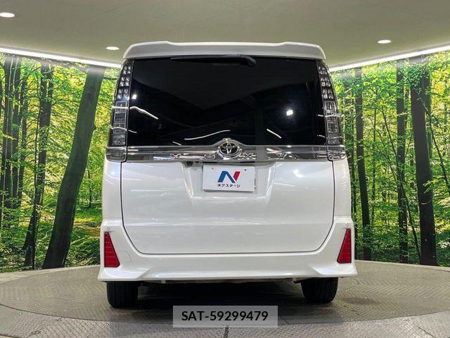 Toyota VOXY 2015-12 8629659-16