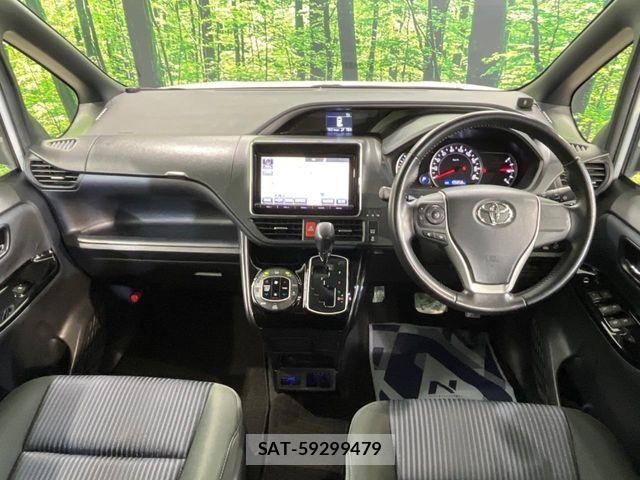 Toyota VOXY 2015-12 8629659-1