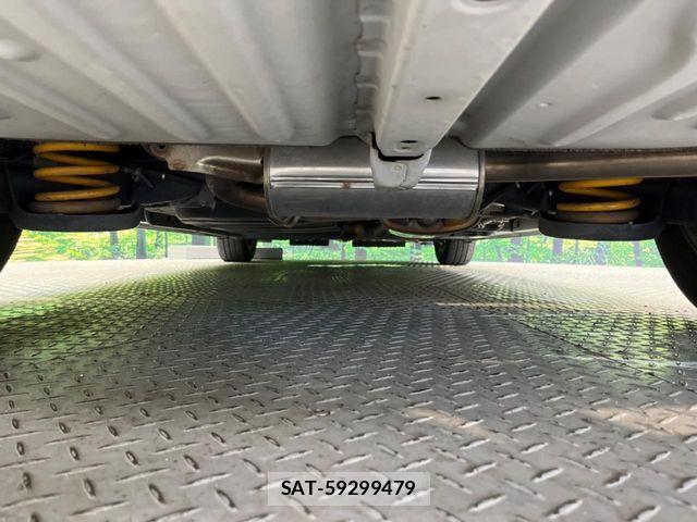 Toyota VOXY 2015-12 8629659-19