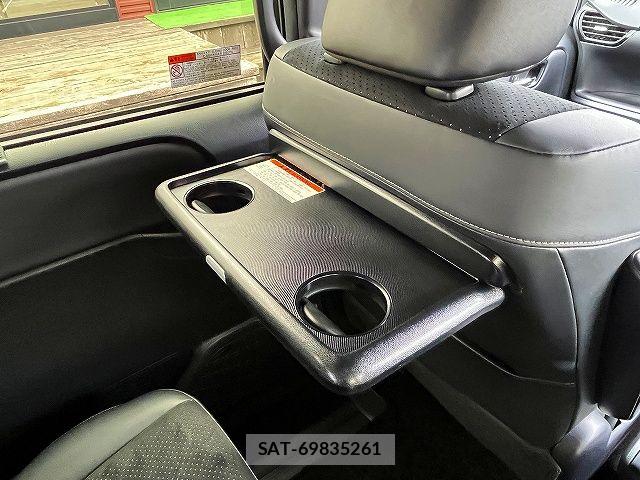 Toyota VOXY 2021-03 8629628-22