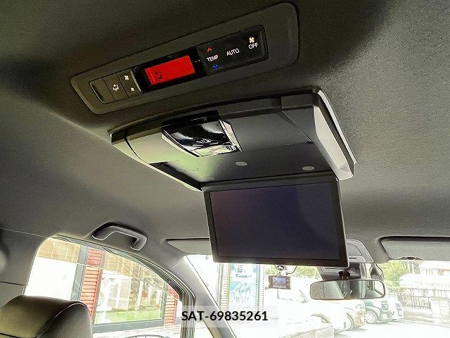 Toyota VOXY 2021-03 8629628-5