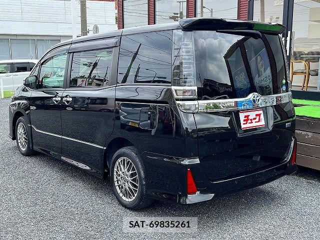 Toyota VOXY 2021-03 8629628-8