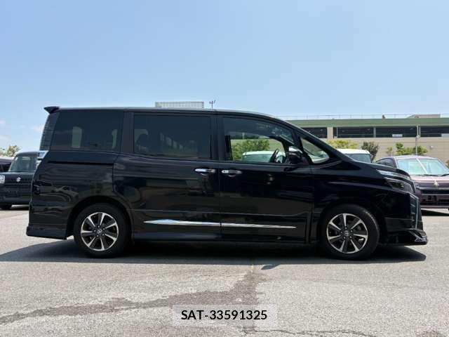 Toyota VOXY 2019-08 8629644-10