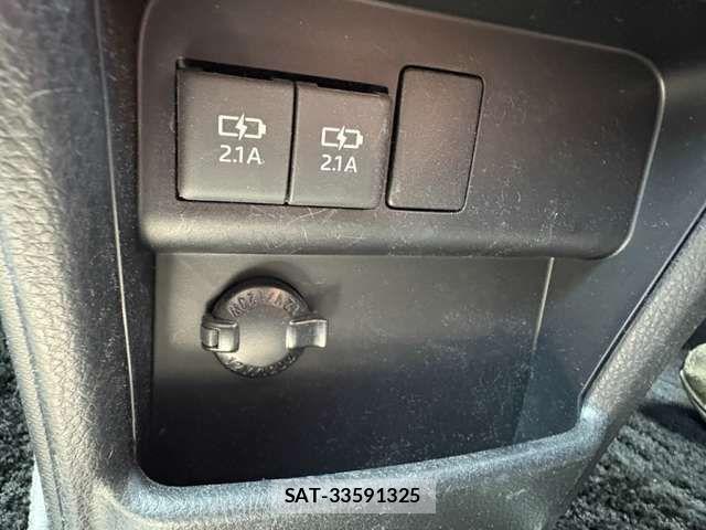 Toyota VOXY 2019-08 8629644-4