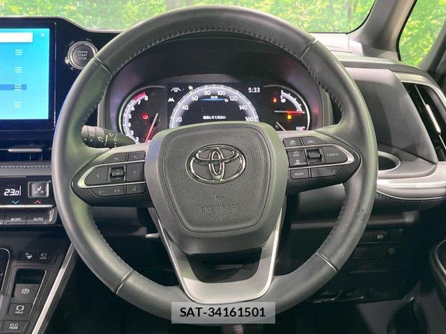 Toyota VOXY 2023-03 8629618-11