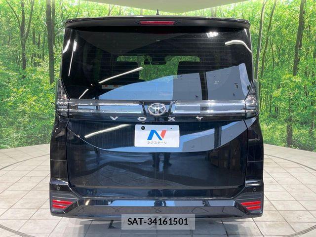 Toyota VOXY 2023-03 8629618-15