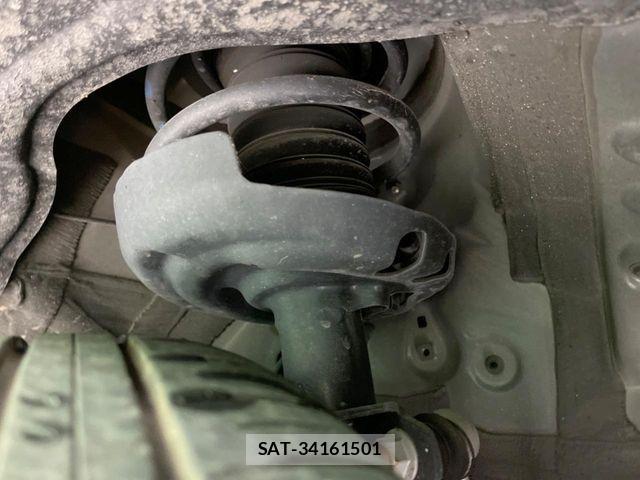 Toyota VOXY 2023-03 8629618-19