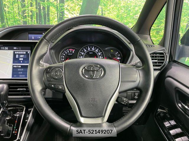 Toyota VOXY 2021-12 8629626-11