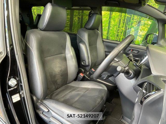 Toyota VOXY 2021-12 8629626-7