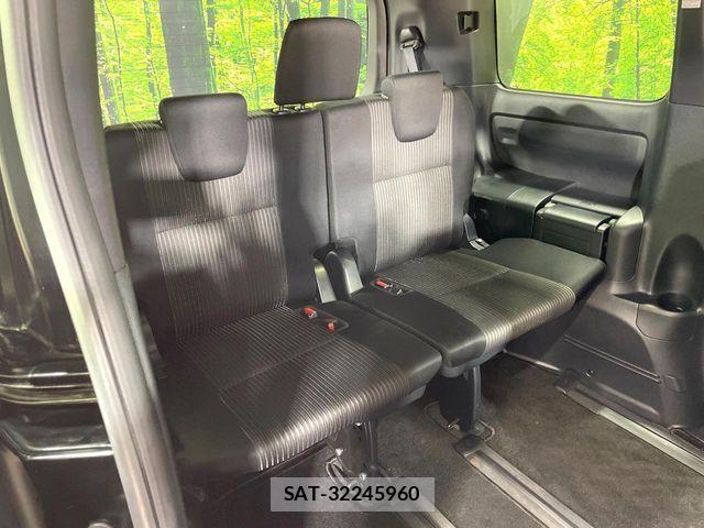 Toyota VOXY 2020-08 8629622-9