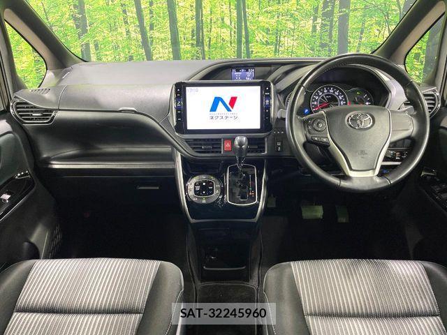 Toyota VOXY 2020-08 8629622-1