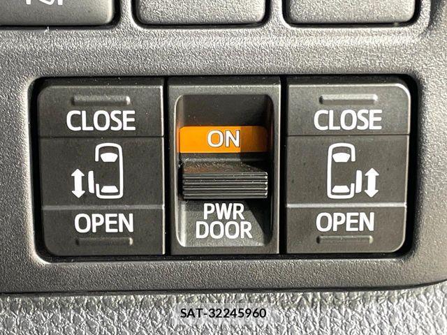 Toyota VOXY 2020-08 8629622-3