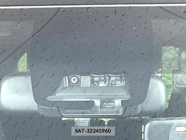 Toyota VOXY 2020-08 8629622-4