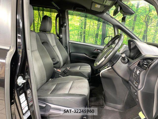 Toyota VOXY 2020-08 8629622-7