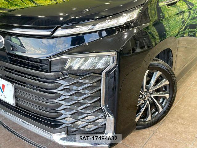 Toyota VOXY 2024-09 8629621-12