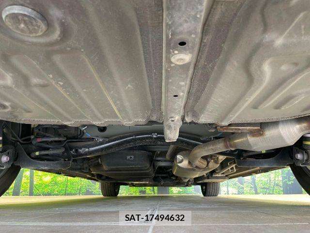 Toyota VOXY 2024-09 8629621-19