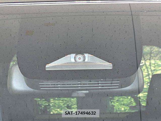 Toyota VOXY 2024-09 8629621-3