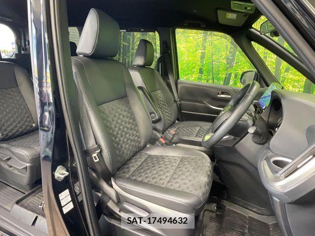 Toyota VOXY 2024-09 8629621-7