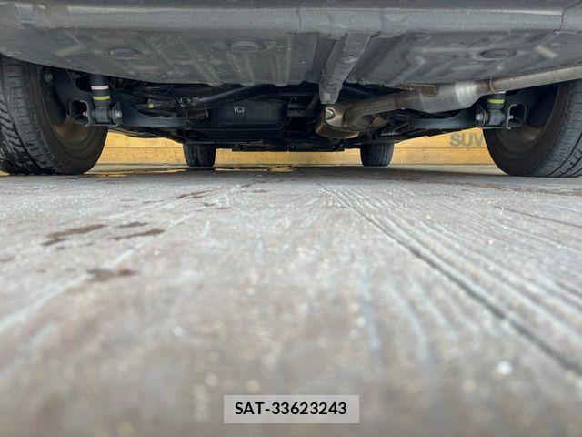 Toyota VOXY 2023-07 8667117-18