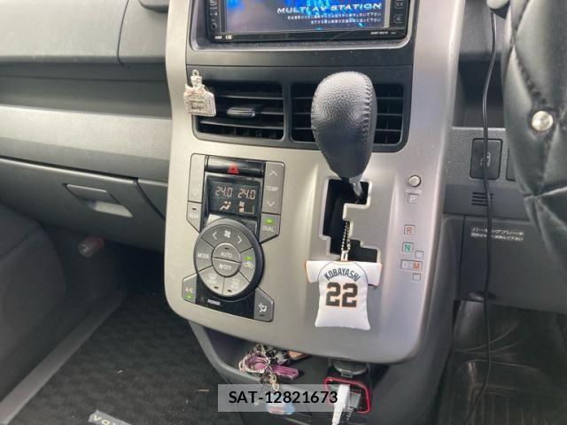 Toyota VOXY 2008-01 8667128-11