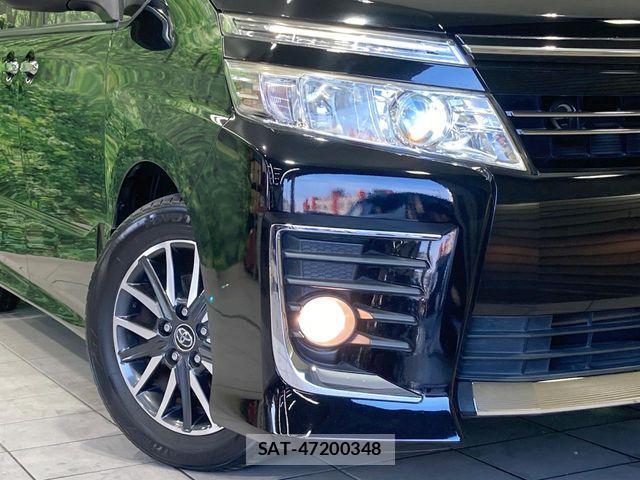 Toyota VOXY 2016-01 8662290-11