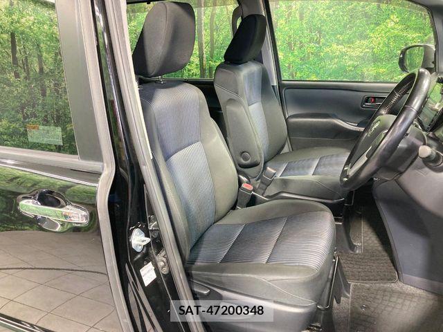 Toyota VOXY 2016-01 8662290-7
