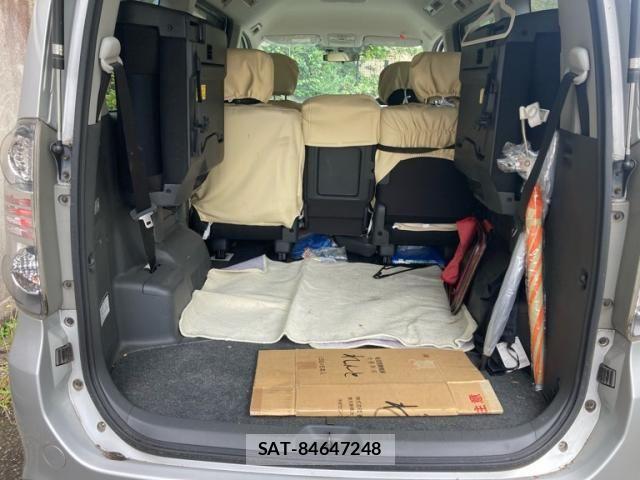 Toyota VOXY 2009-06 8662334-12
